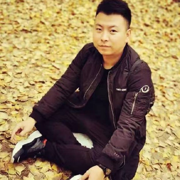 龙在消防的照片