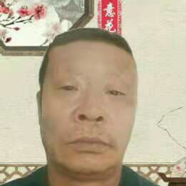 喜悦迎镜子的照片