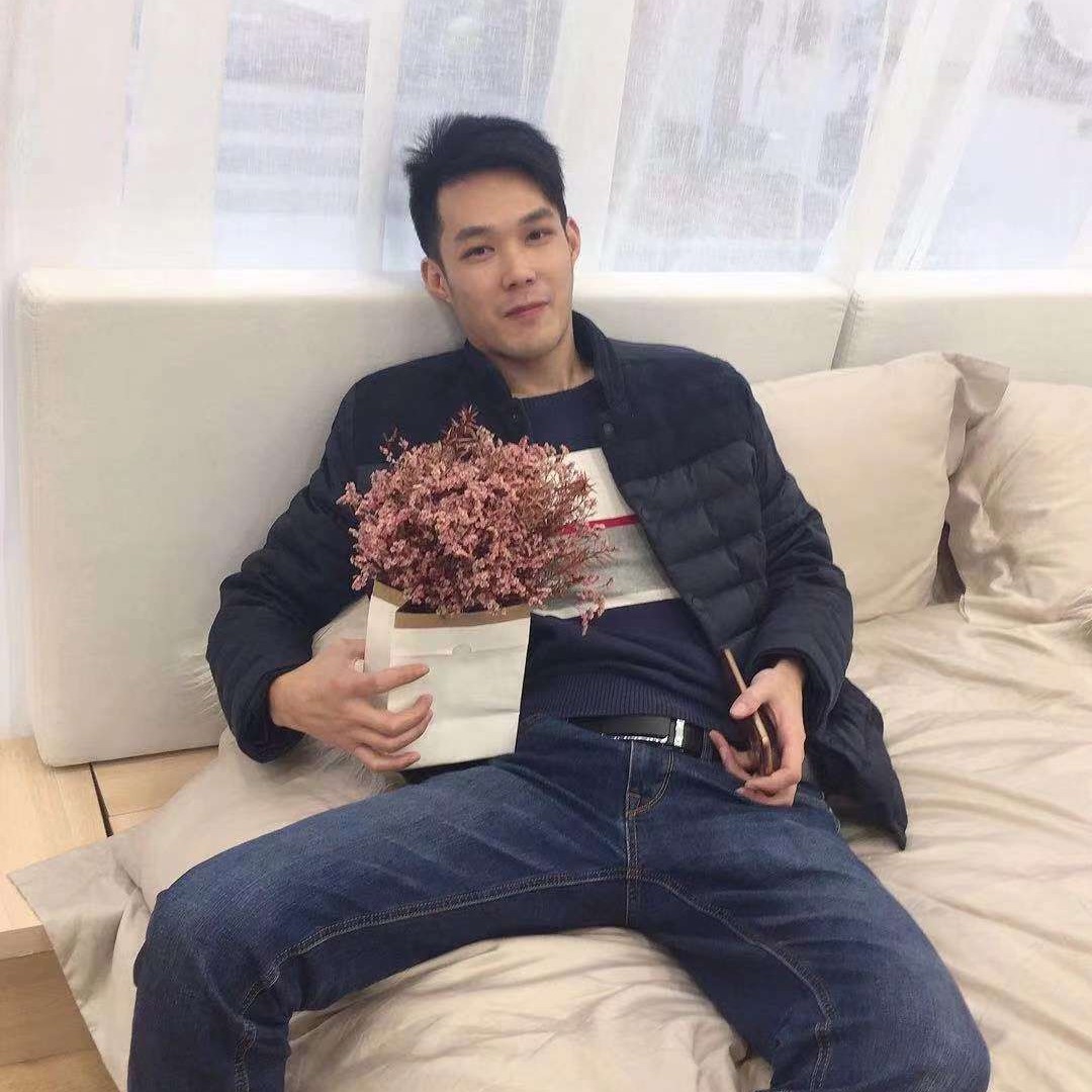 海燕冷艳的照片