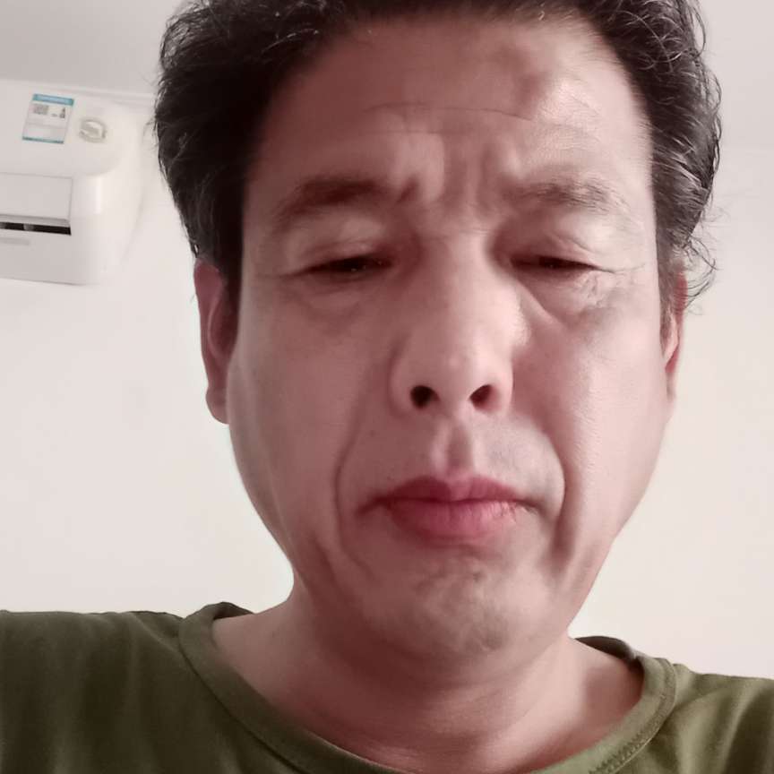 琉璃爱恋英俊的照片