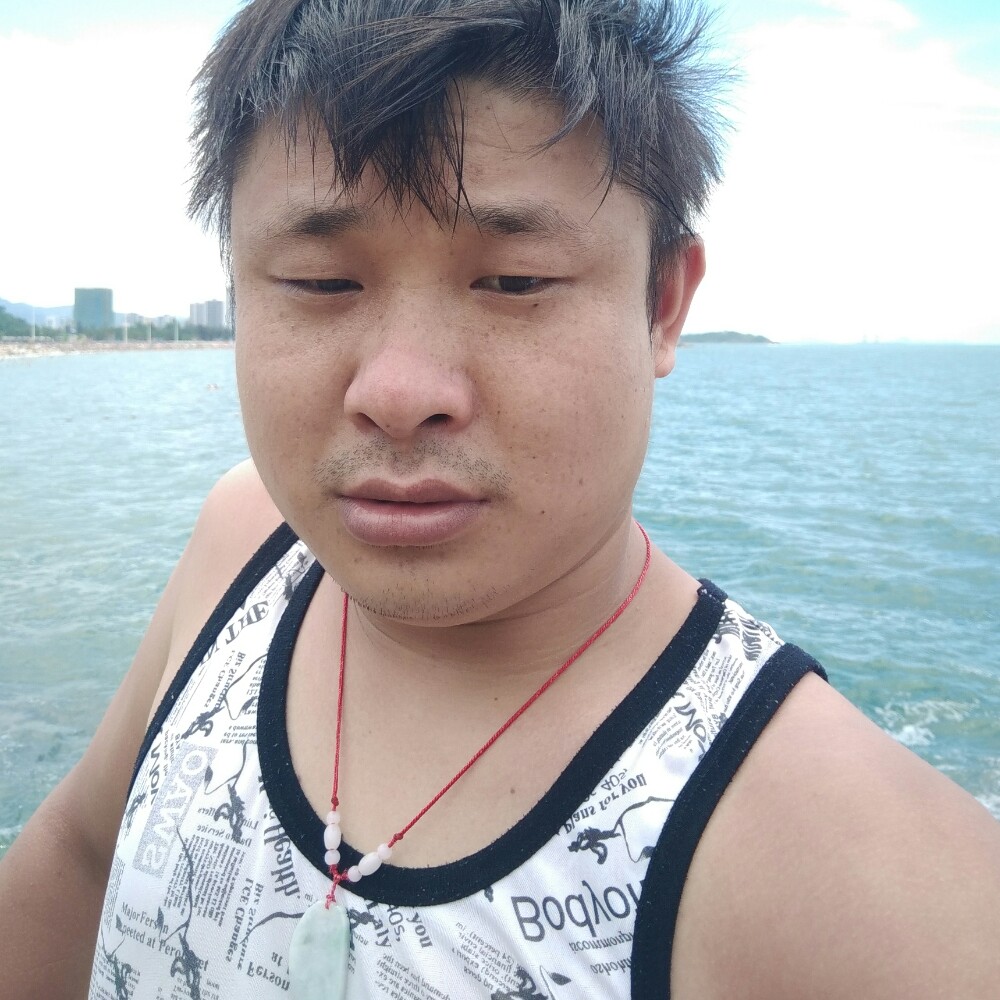 亲亲嘴的照片