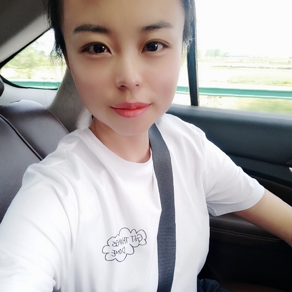 微笑的荷花的照片