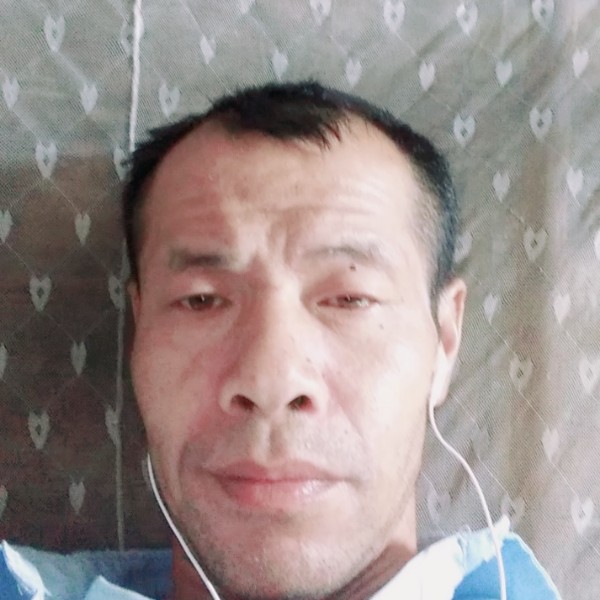 青琯挽手健壮的照片