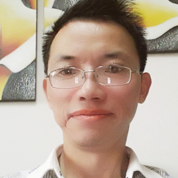碧蓝的羊的照片