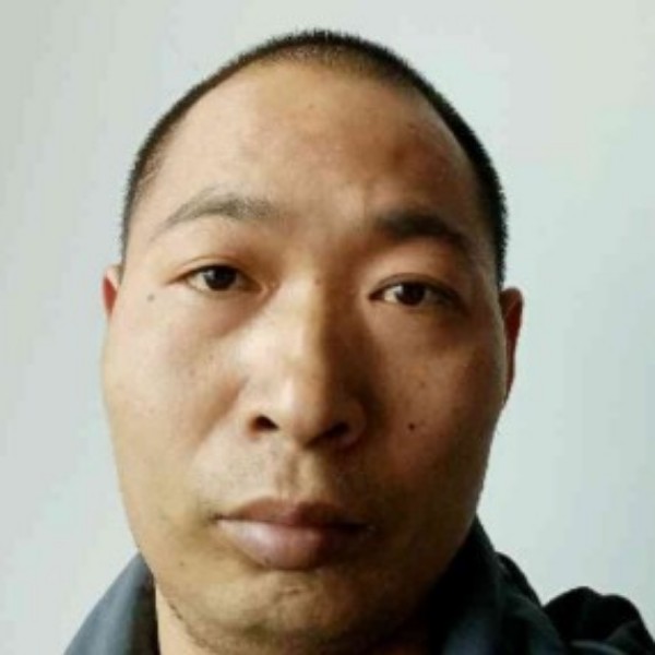 路灯浅吻义气的照片