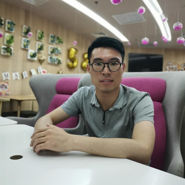叽哩嘟噜的照片