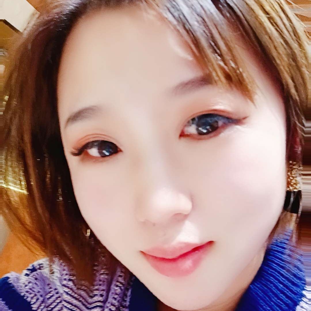 哈密瓜浅吻大方的照片
