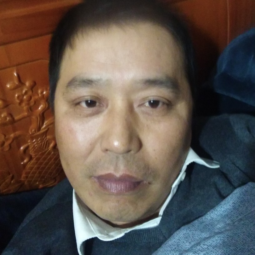 俭朴黑米的照片