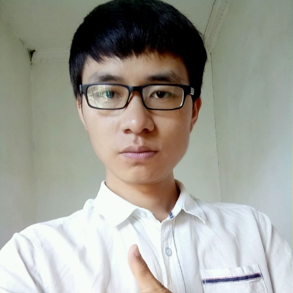 机智蹙眉红牛的照片