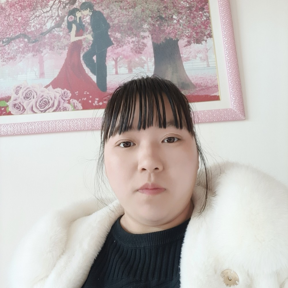 舒适回眸画笔的照片