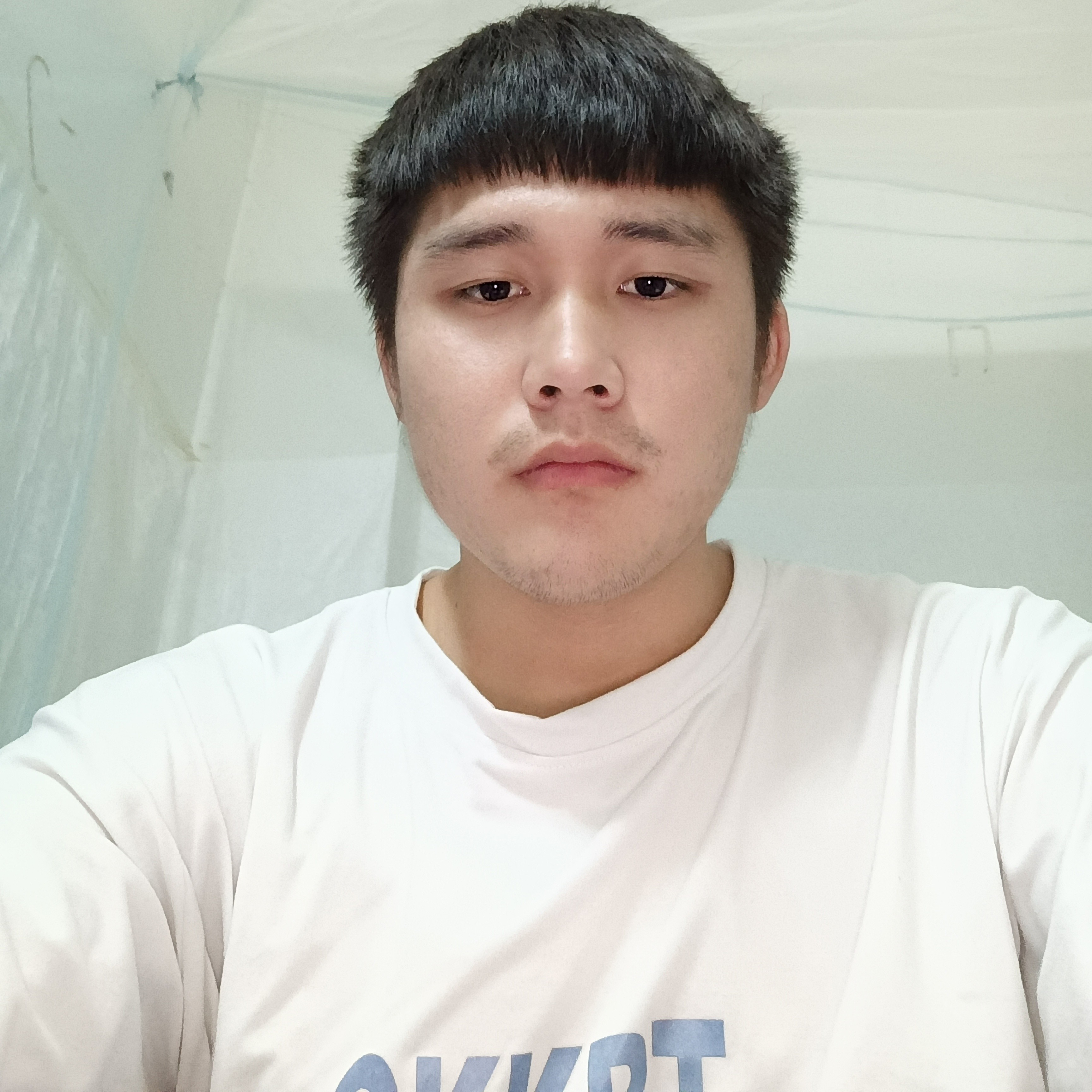 首紫萱的照片