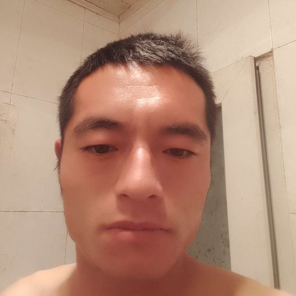 电灯胆深拥单薄的照片