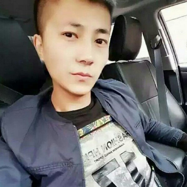 走走停停。的照片