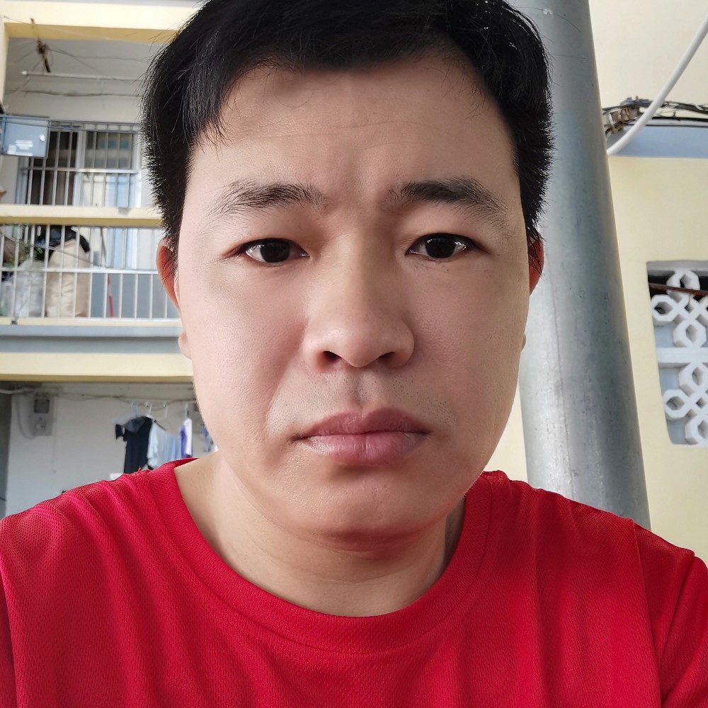 晨阳爱彼年的照片