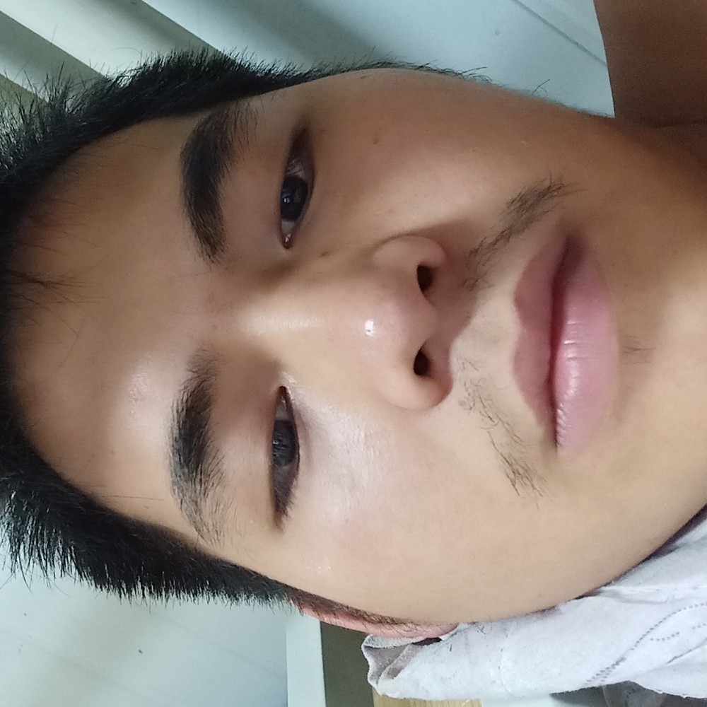 耳机飘逸的照片