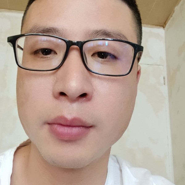 8尼古丁8的照片