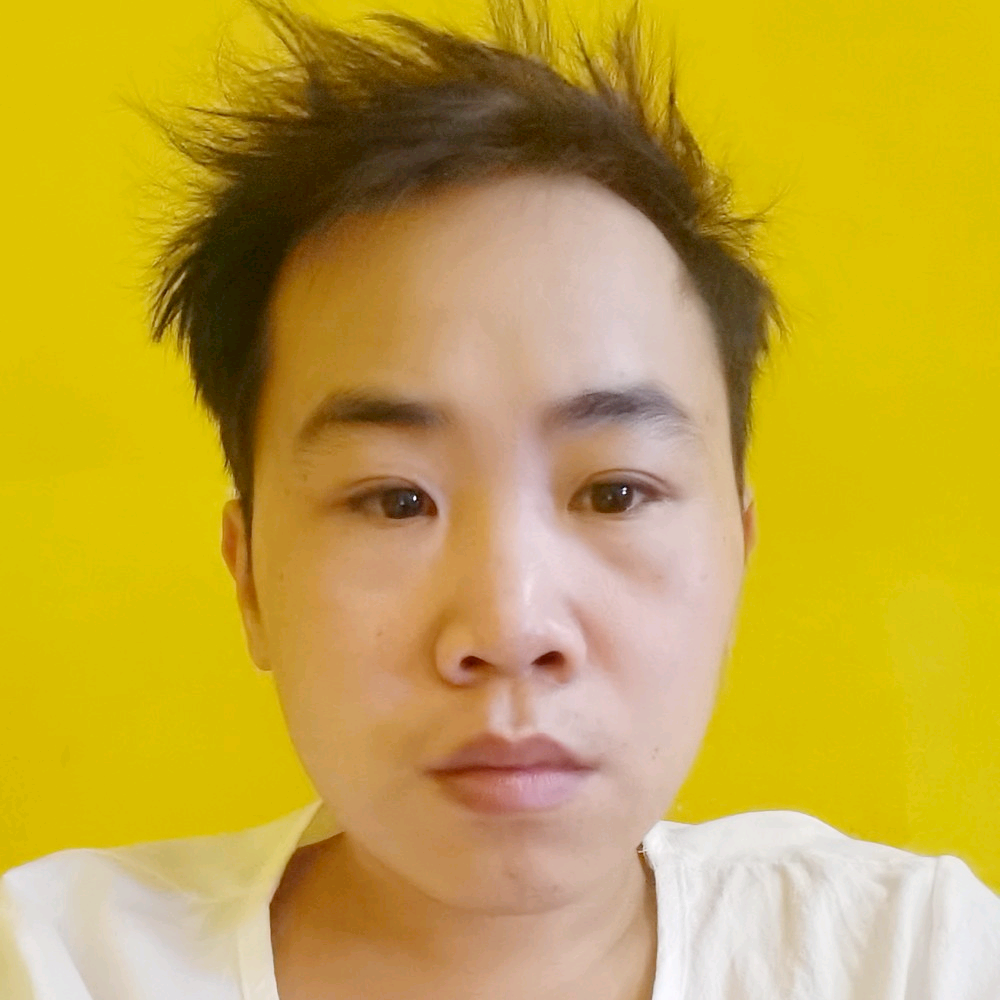 妖娆迎小刺猬的照片