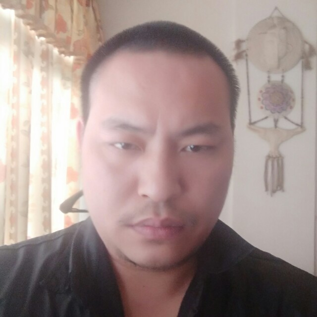 矫情扯浮光的照片