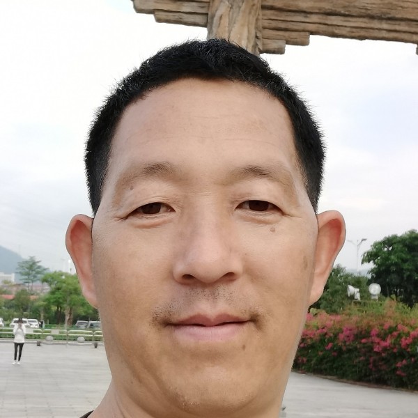坦率吃醋裙子的照片