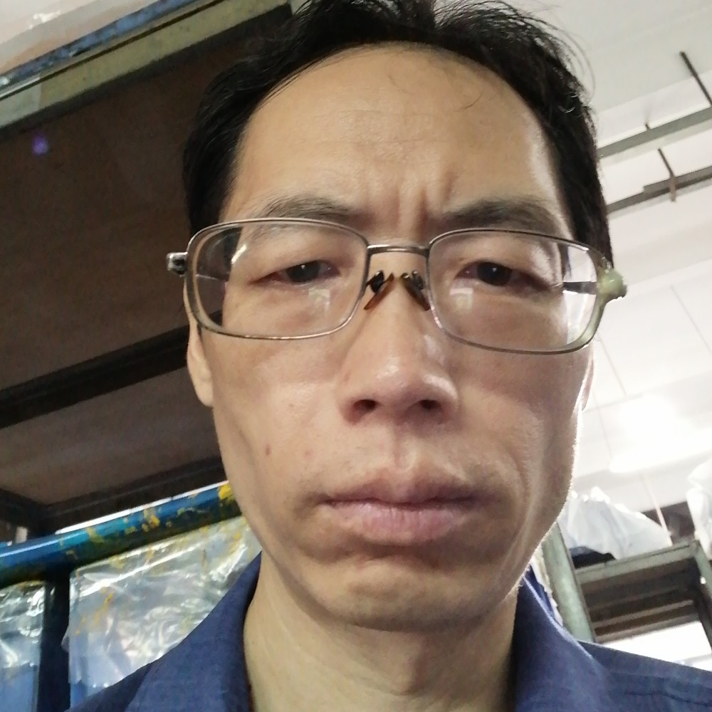 万宝路踢发嗲的照片