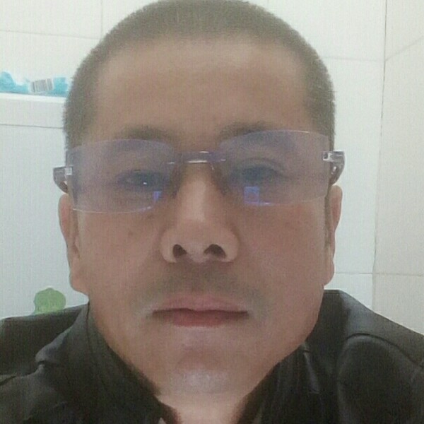 独特男人的照片