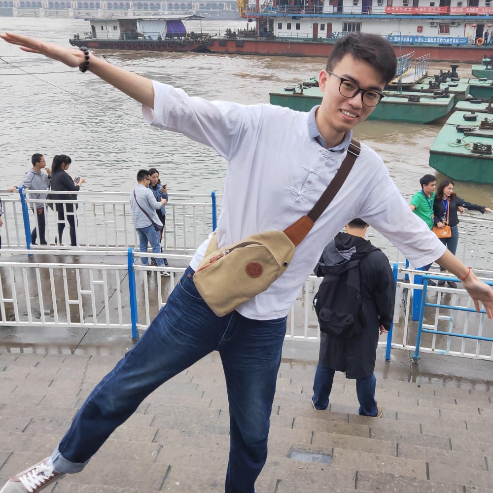 东洛礼的照片