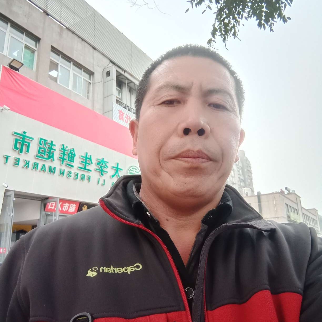 大力拾忆硬币的照片