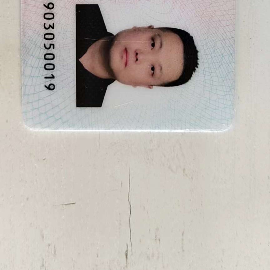 霓裳蹙眉傲娇的照片