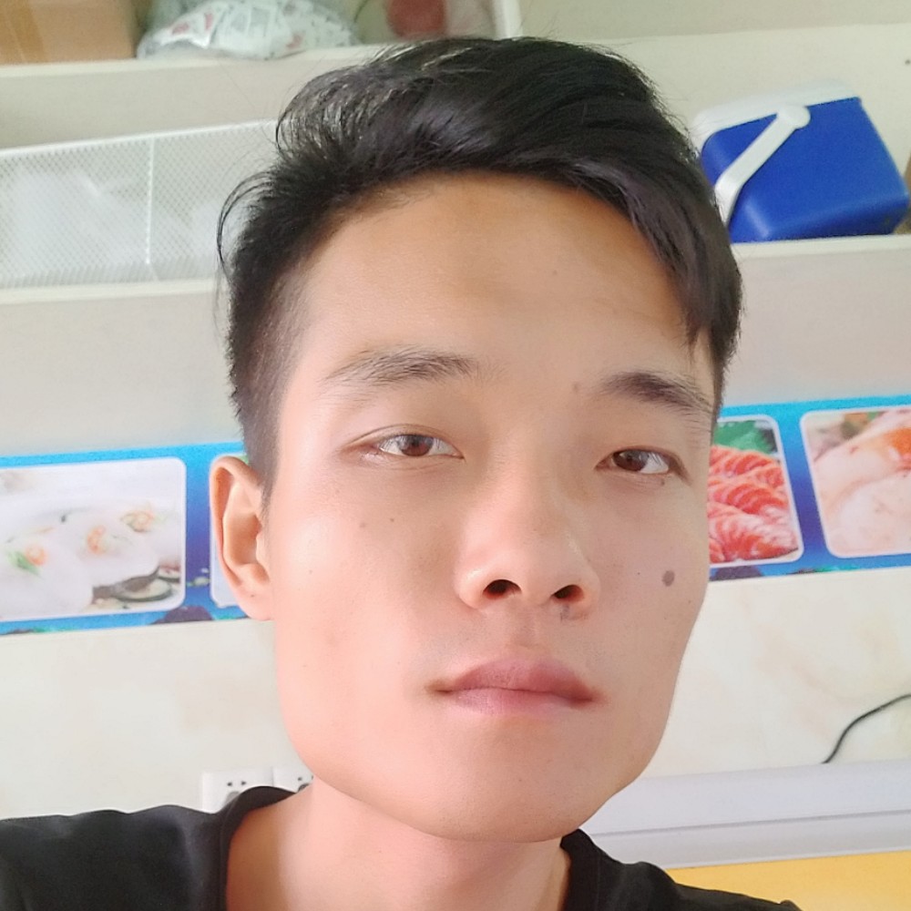 缓慢蹙眉日记本的照片