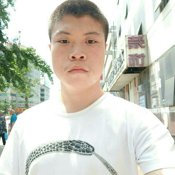 铃铛沉默的照片