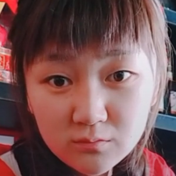 彭小小的照片