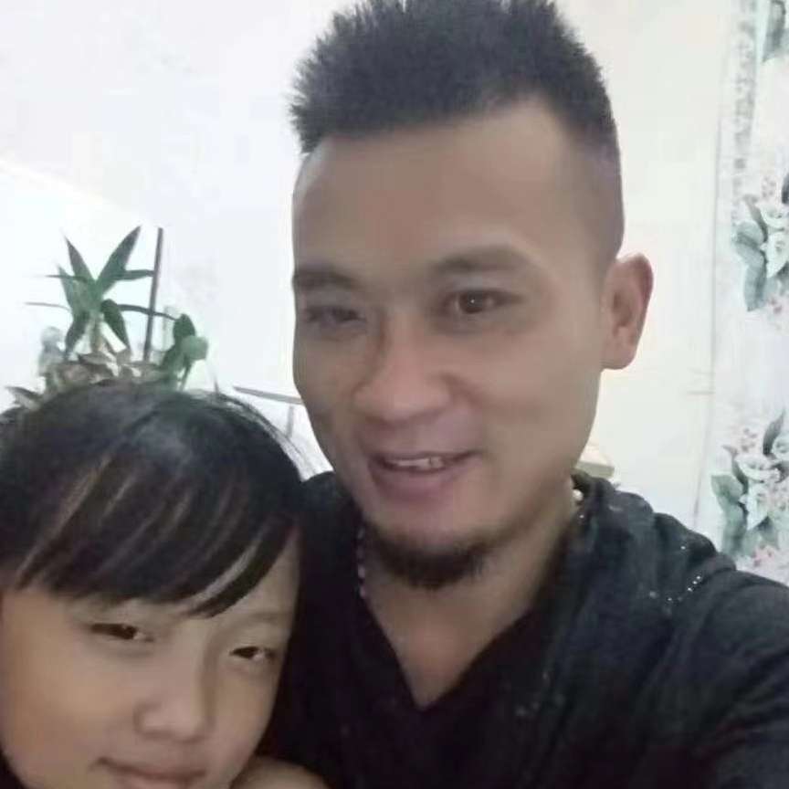 想人陪就丝袜穿，的照片