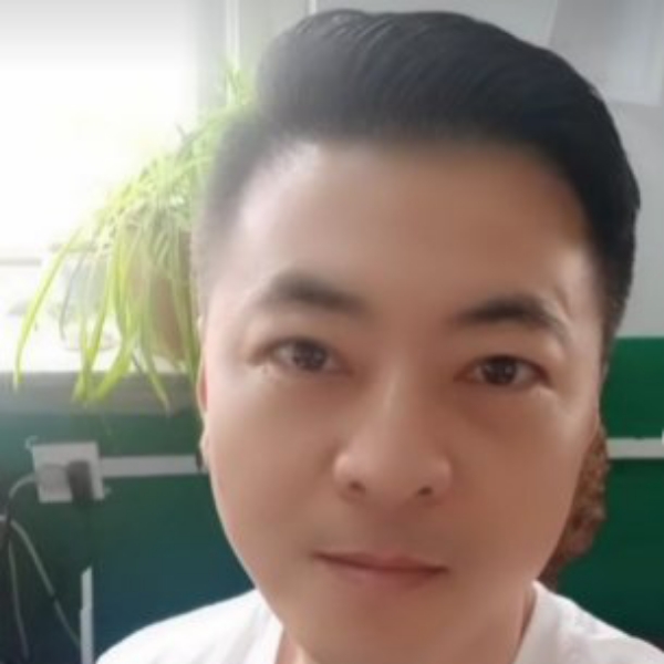 黑裤无语的照片