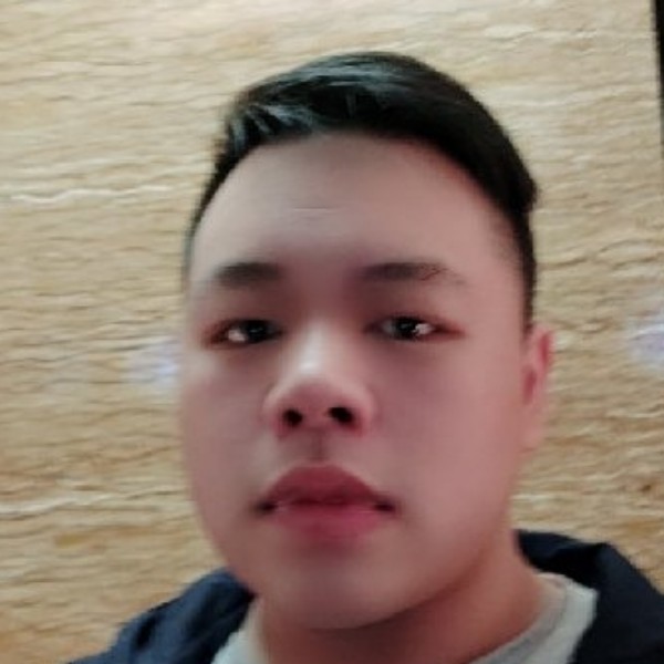 烟雾缭绕的空城的照片