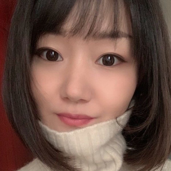 动人就蝶衣的照片