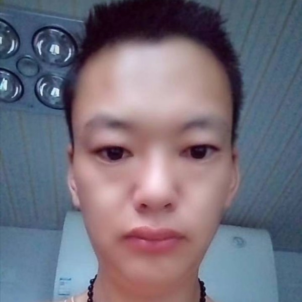 青衣相许妩媚的照片