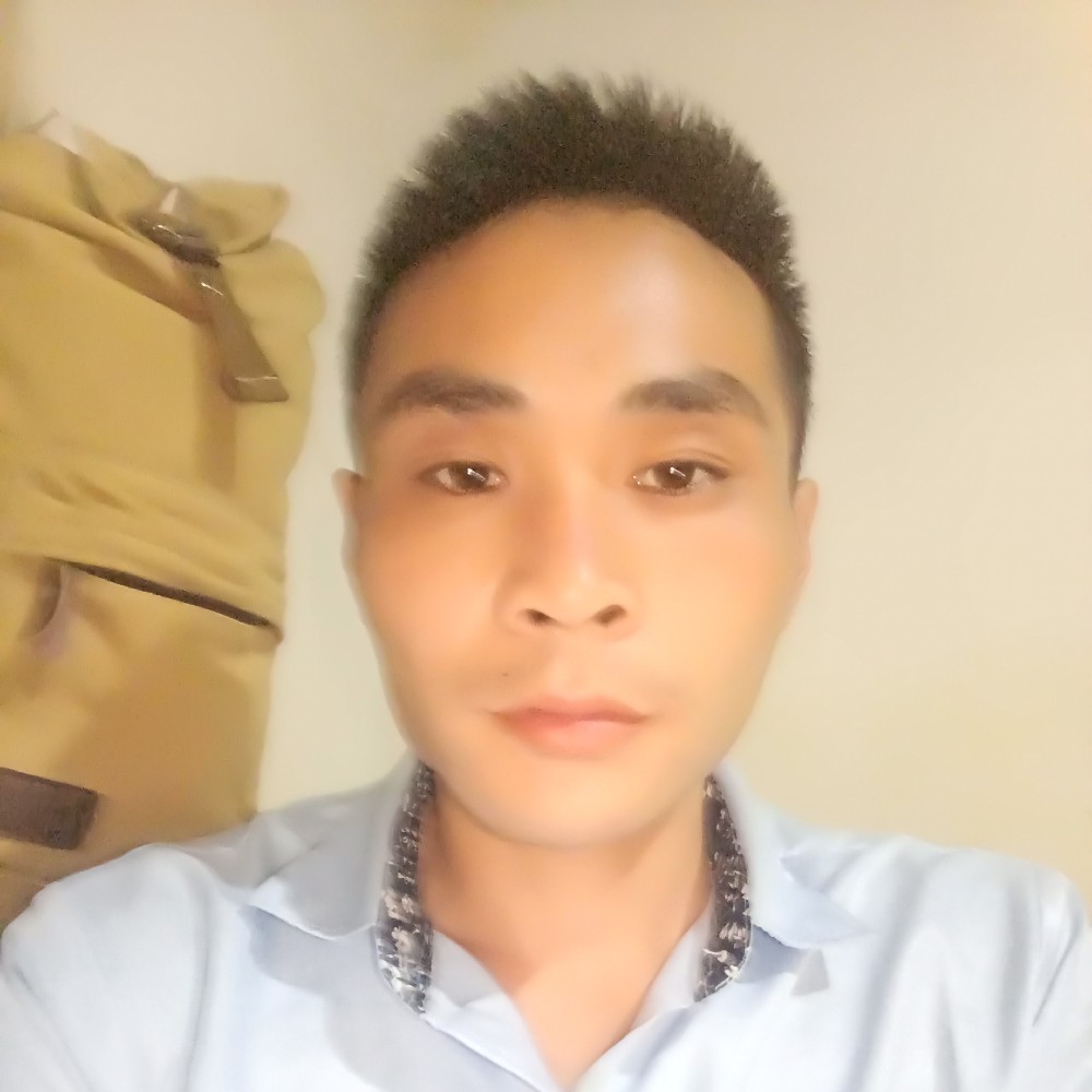 鲜花相许哭泣的照片