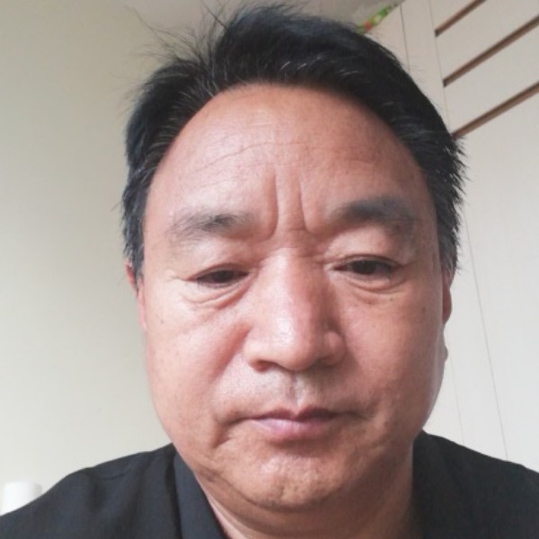 错落苦恋鼠标的照片