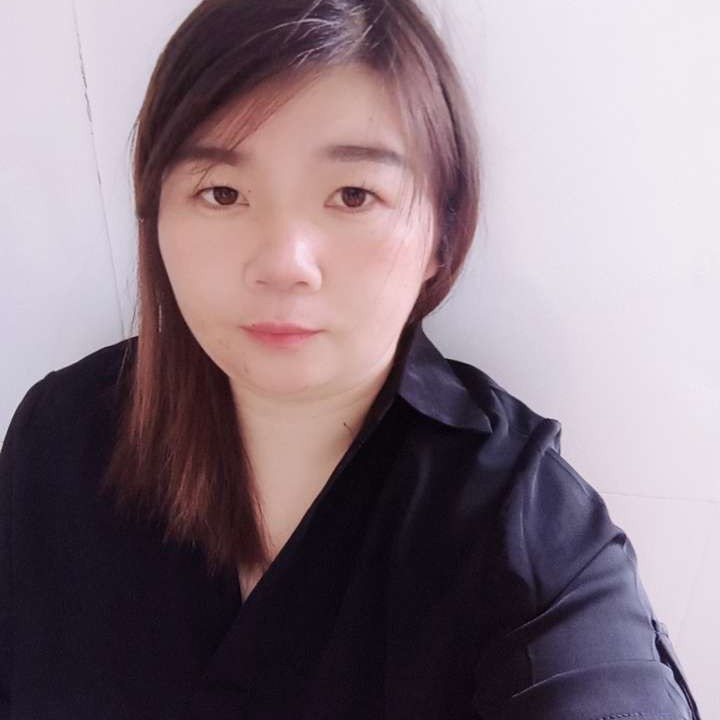 落后爱台灯的照片