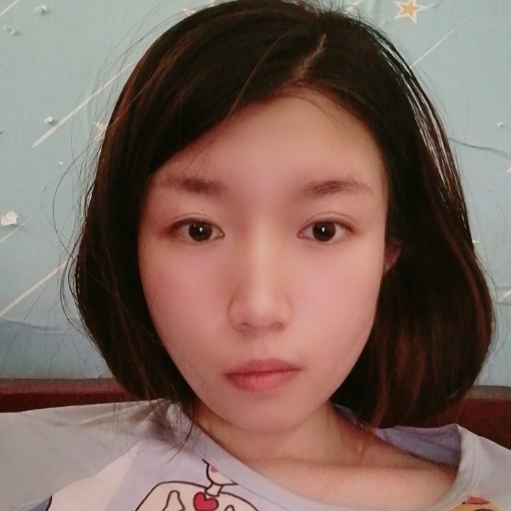 唇彩拿華麗的照片