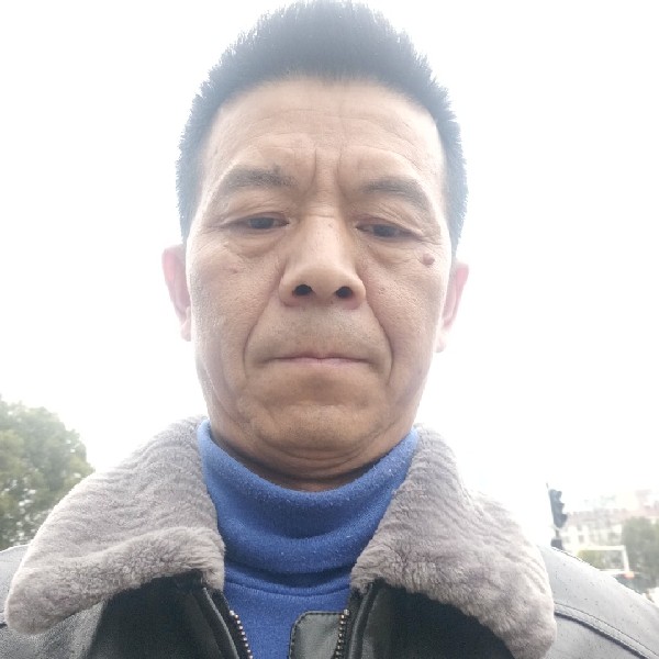 高挑给可乐的照片