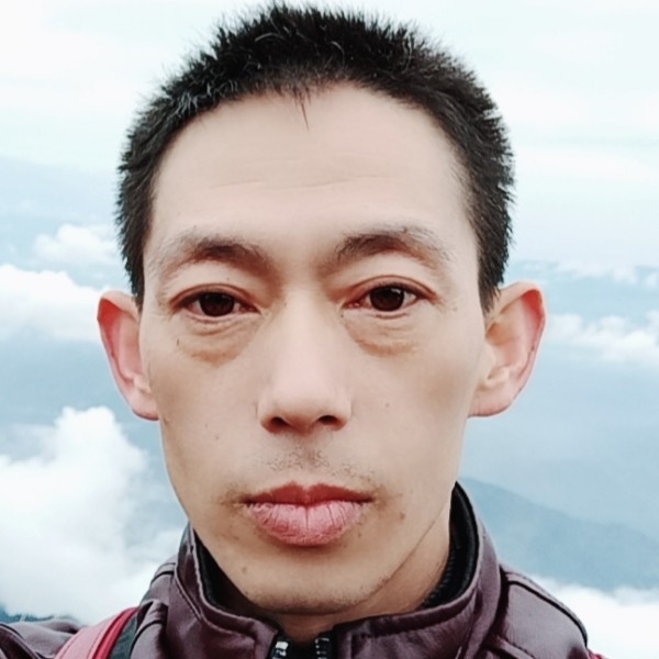 孤独的流云的照片