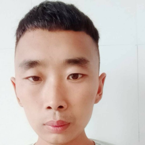 迷茫台灯还亮着的照片