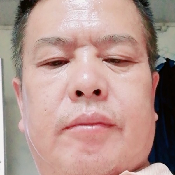 笨笨吃醋电灯胆的照片