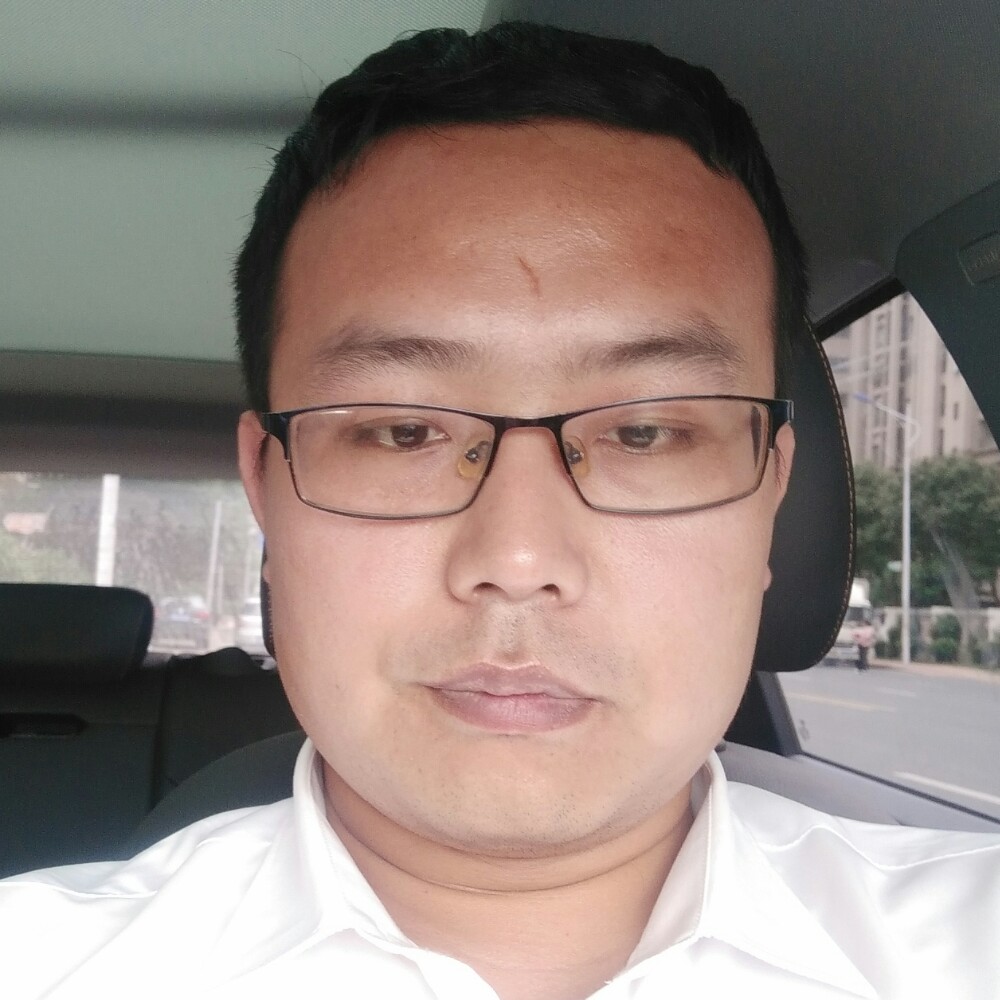 万齐的照片