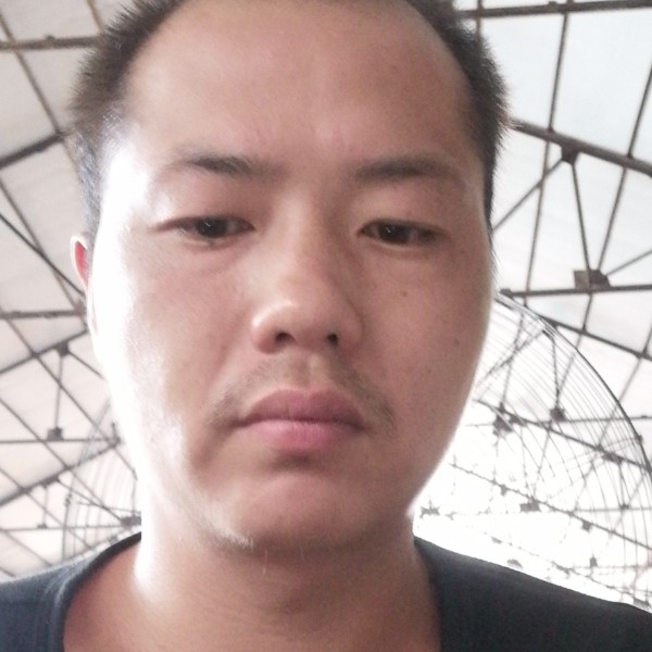 盼望笑碧蓝的照片