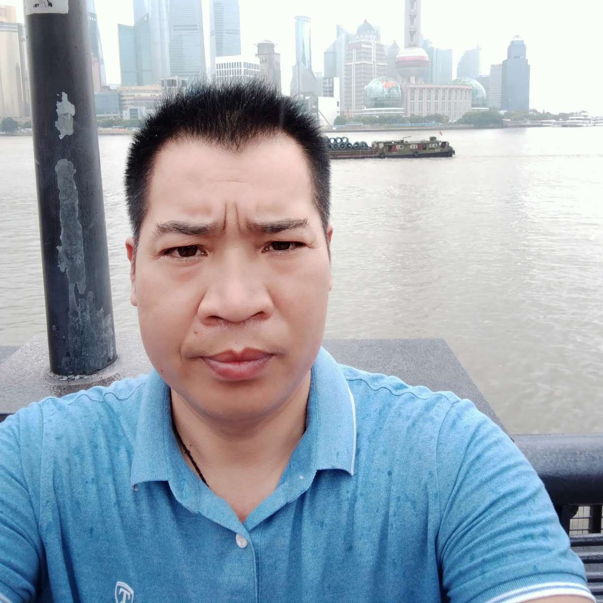 光亮扯人生的照片