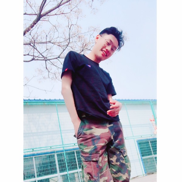 贤惠草莓的照片
