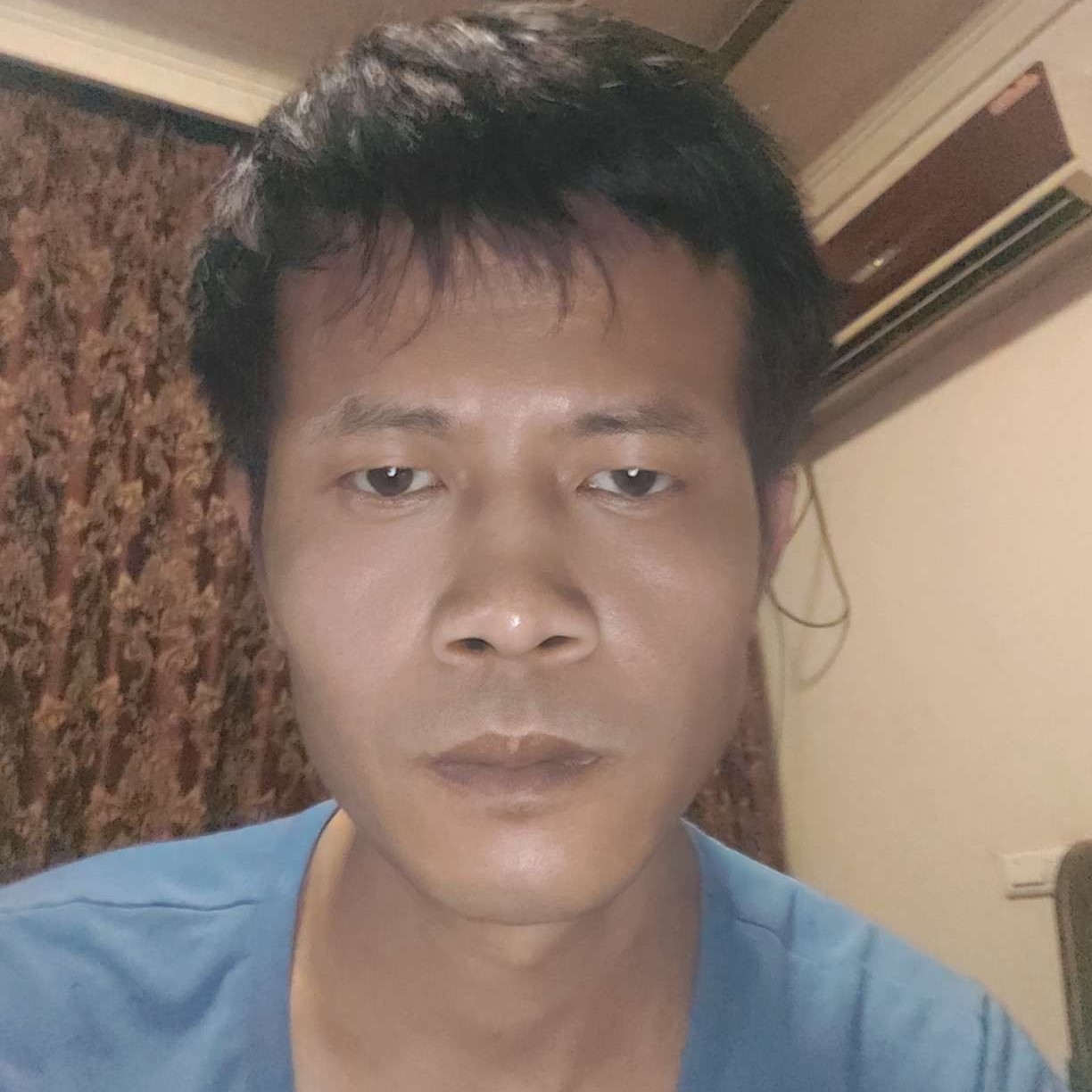 雨果的照片
