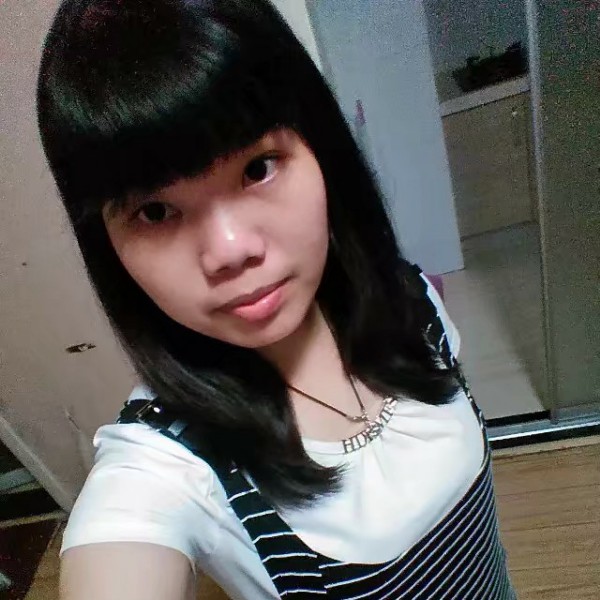 农家小女孩的照片